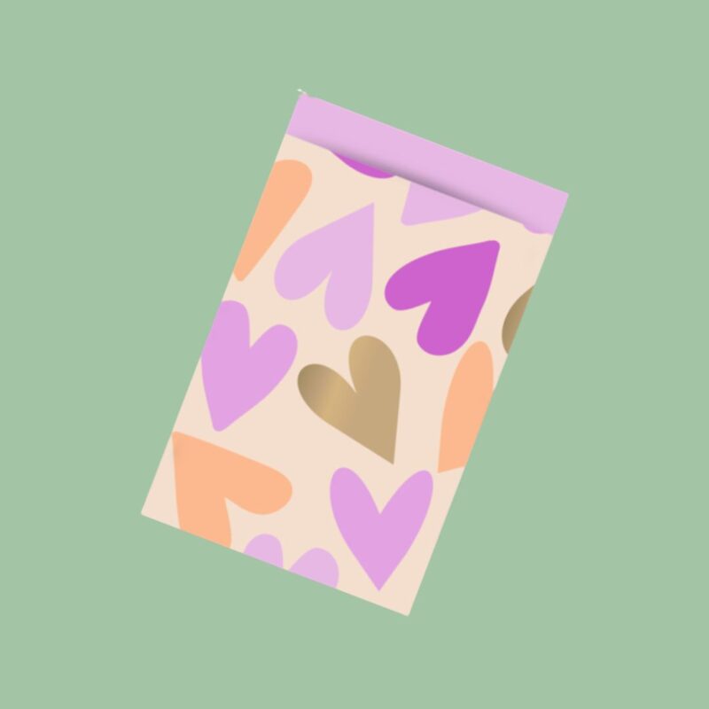 Goud en gekleurde hartjes M